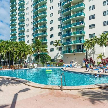 Miami Holiday Apartments サニーアイルズビーチ エクステリア 写真