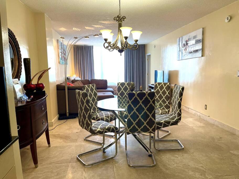 Miami Holiday Apartments サニーアイルズビーチ エクステリア 写真