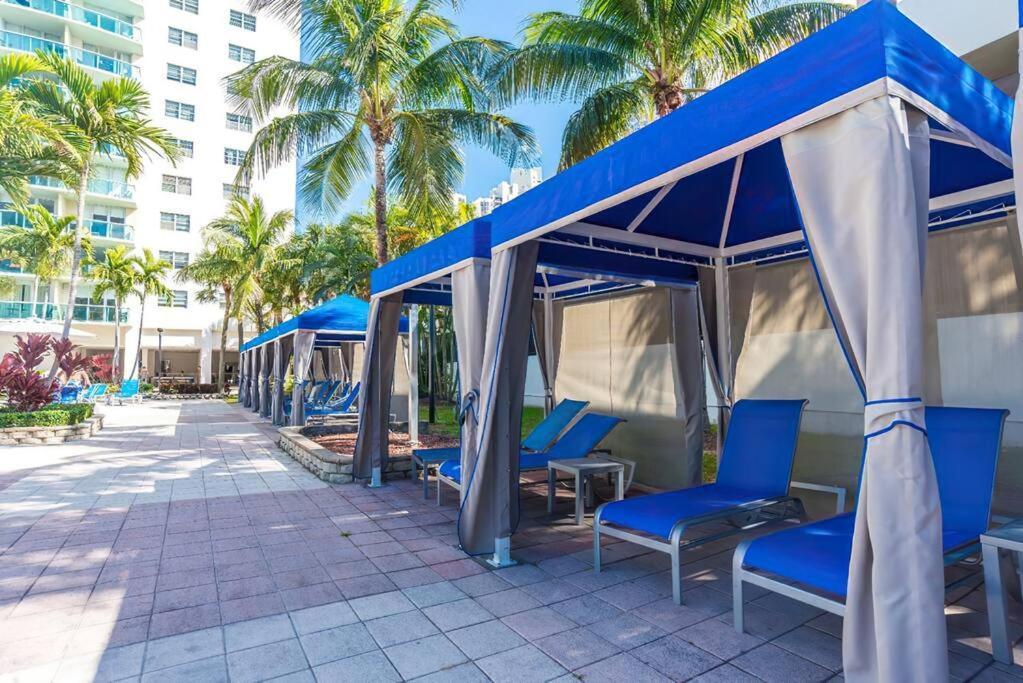 Miami Holiday Apartments サニーアイルズビーチ エクステリア 写真